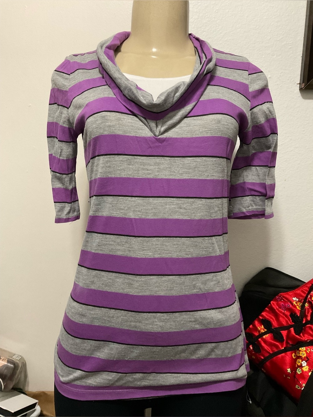 Amy's Closet women’s Y2K Purple and Gray Striped crowl neck Top size S